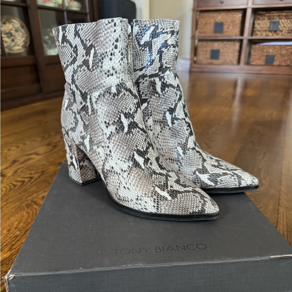 TONY BIANCO Black White Snakeskin Booties Chunky Heel 10 Pointed Toe